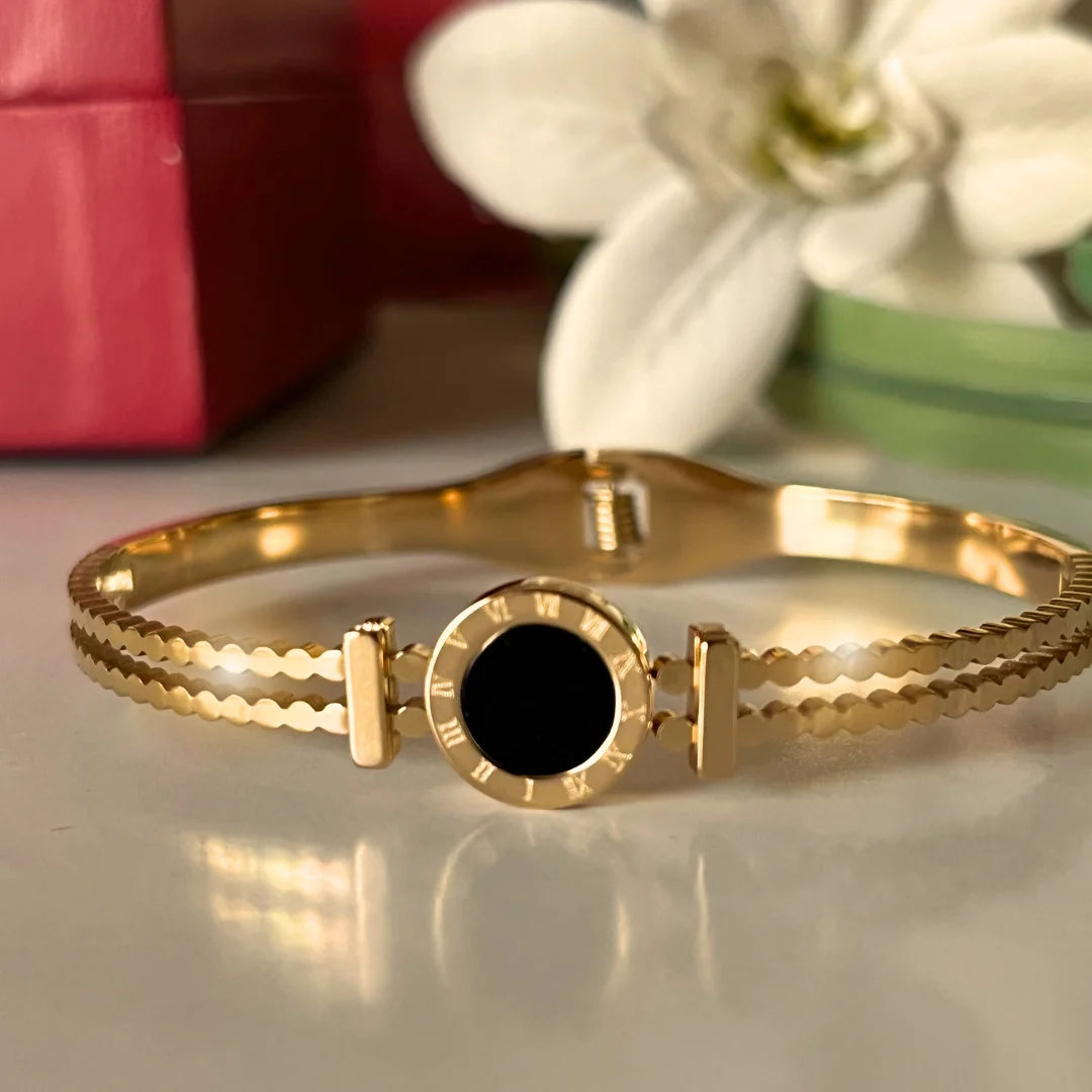 Black Stone Roman Bangle – 18K Gold Bracelet for Women