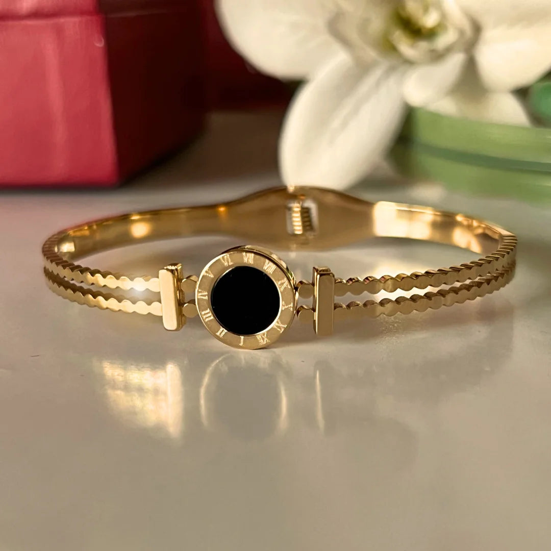 Black Stone Roman Bangle – 18K Gold Bracelet for Women