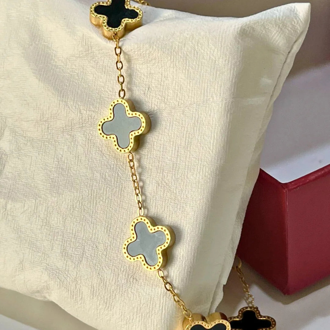 Black Four Leaf Bracelet – Waterproof Design