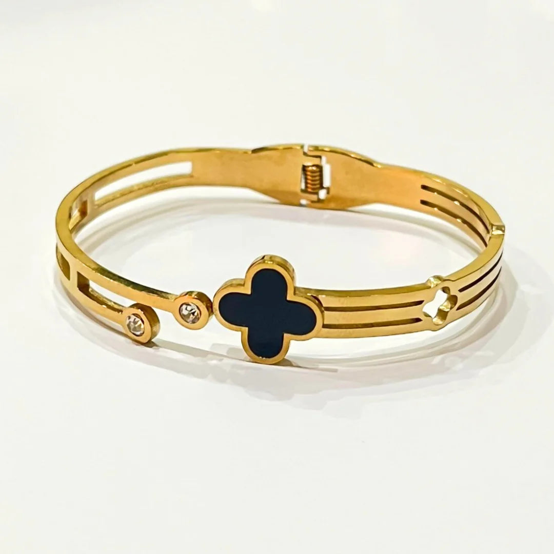 Black Four leaf Bangle | Waterproof & Hypoallergenic Jewelry